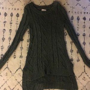 Green sweater shift shirt.